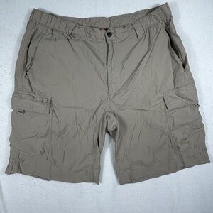 The North Face Shorts Mens XL Tan Cargo Pockets 100% Nylon Hiking Flat Front